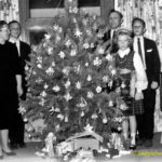 Astras family Christmas tree in 1963 © ladyofwheat.com